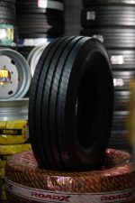 لاستیک نیسان وانت 18 لایه بلک هاوک BLACK HAWK تیوبلس سایز 235/75R17.5 گل چهار خط جلو - Image 6