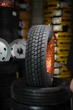 لاستیک نیسان وانت 18 لایه رودکس ROADX تیوبلس سایز 235/75R17.5 گل چهار خط عقب - Image 2
