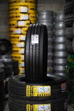 لاستیک نیسان وانت 14 لایه لاسا LASSA تیوبلس سایز 235/75R17.5 گل چهار خط جلو - Image 3