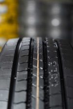 لاستیک نیسان وانت 14 لایه لاسا LASSA تیوبلس سایز 235/75R17.5 گل چهار خط جلو - Image 5