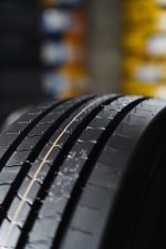 لاستیک نیسان وانت 14 لایه لاسا LASSA تیوبلس سایز 235/75R17.5 گل چهار خط جلو - Image 6